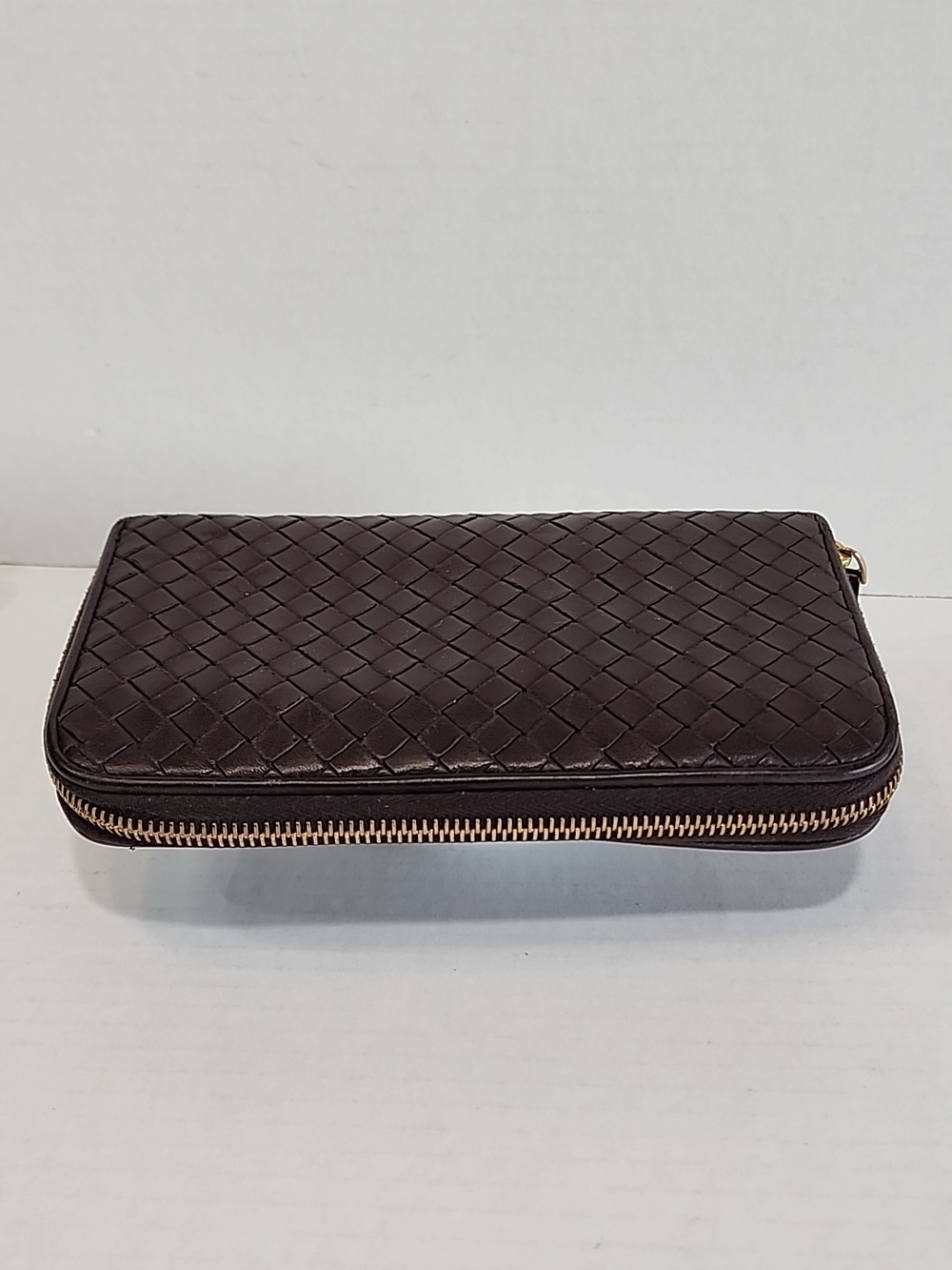 Bottega Veneta Round Long Wallet Intrecciato Dark Brown Leather Zippy Wallet! - Picture 7 of 16